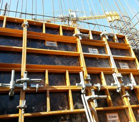 Grapa, elemento de unión de paneles Grapa, elemento de unión de paneles