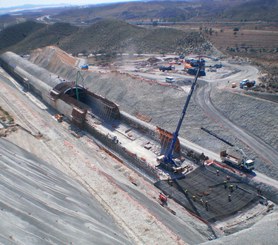 Método constructivo de falso túnel