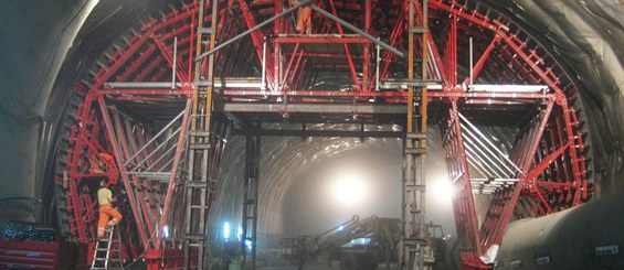 Túnel en mina, Pesaro, Italia