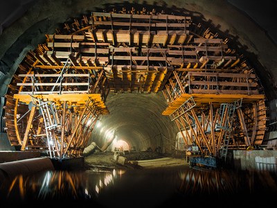 La construcción del túnel de carretera más largo de Polonia con el carro de moldaje MK