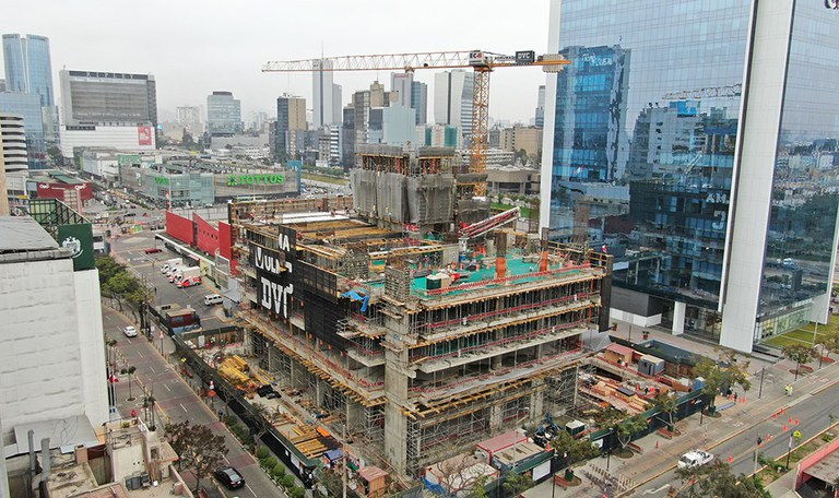 Nueva torre en el centro de Lima