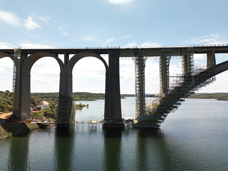 Rehabilitación del viaducto ferroviario Martín Gil, Zamora, España