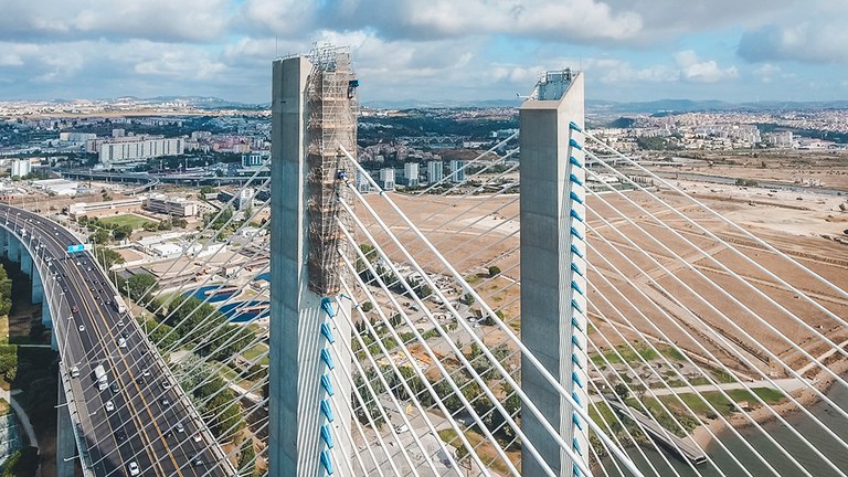 Reparación del puente atirantado Vasco da Gama, Lisboa