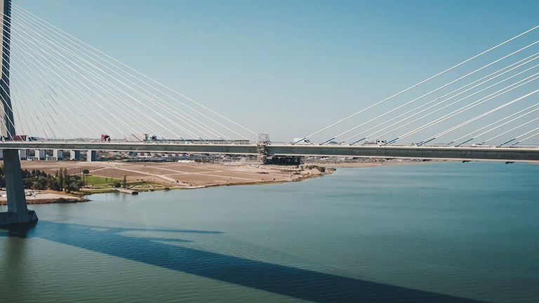 Reparación del puente atirantado Vasco da Gama, Lisboa