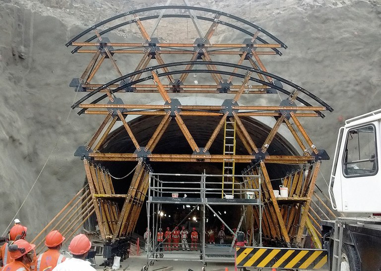 Túnel Santa Rosa II, Lima, Perú