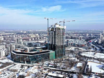 Soluciones especiales para un complejo de oficinas en Varsovia, Polonia