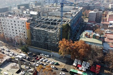 Soluciones de moldaje, cimbra y andamio para la edificación de Vicuña Mackenna 20 de Chile