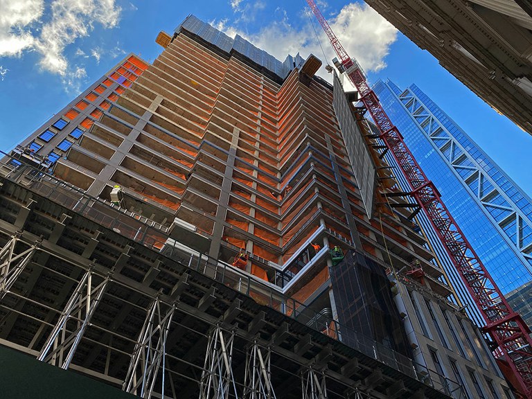 La torre 185 Broadway despunta en el distrito financiero de Nueva York