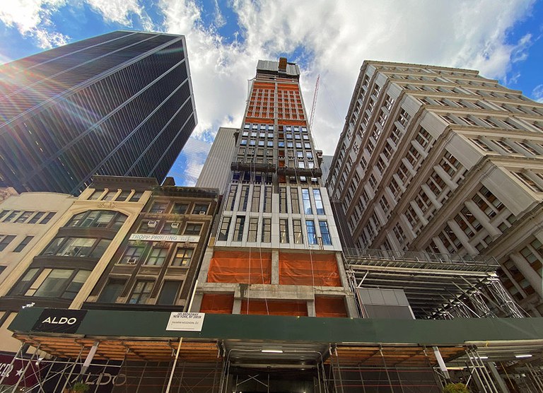 La torre 185 Broadway despunta en el distrito financiero de Nueva York
